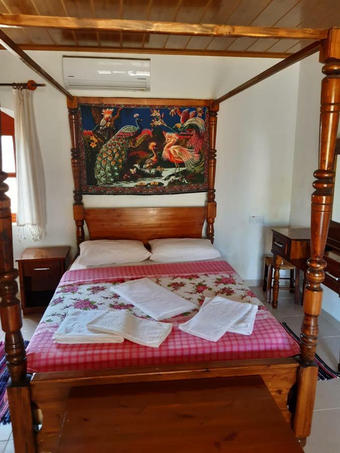 Karpaz Stone House Bed & Breakfast Rizokarpaso Exterior photo