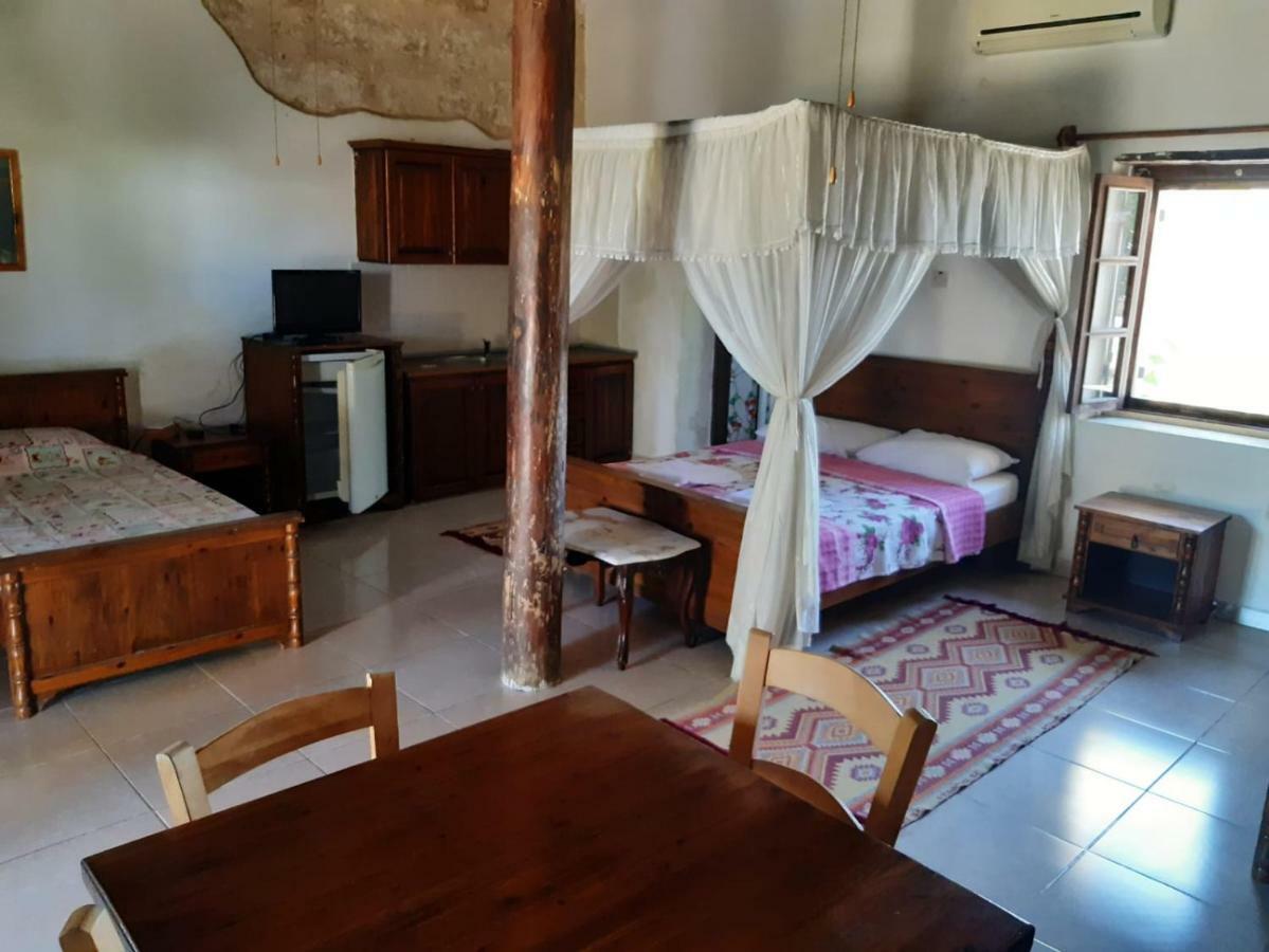 Karpaz Stone House Bed & Breakfast Rizokarpaso Exterior photo