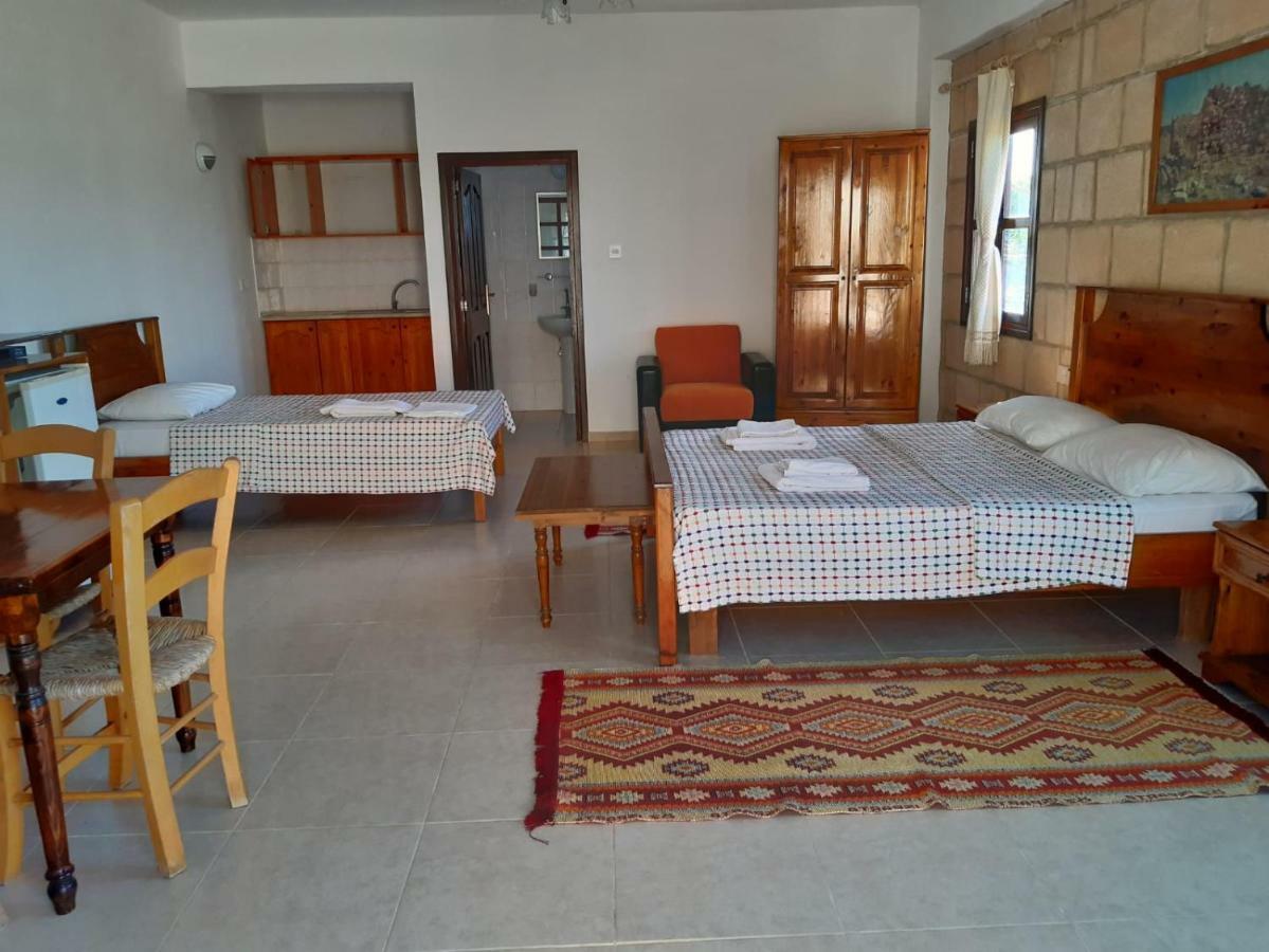 Karpaz Stone House Bed & Breakfast Rizokarpaso Exterior photo